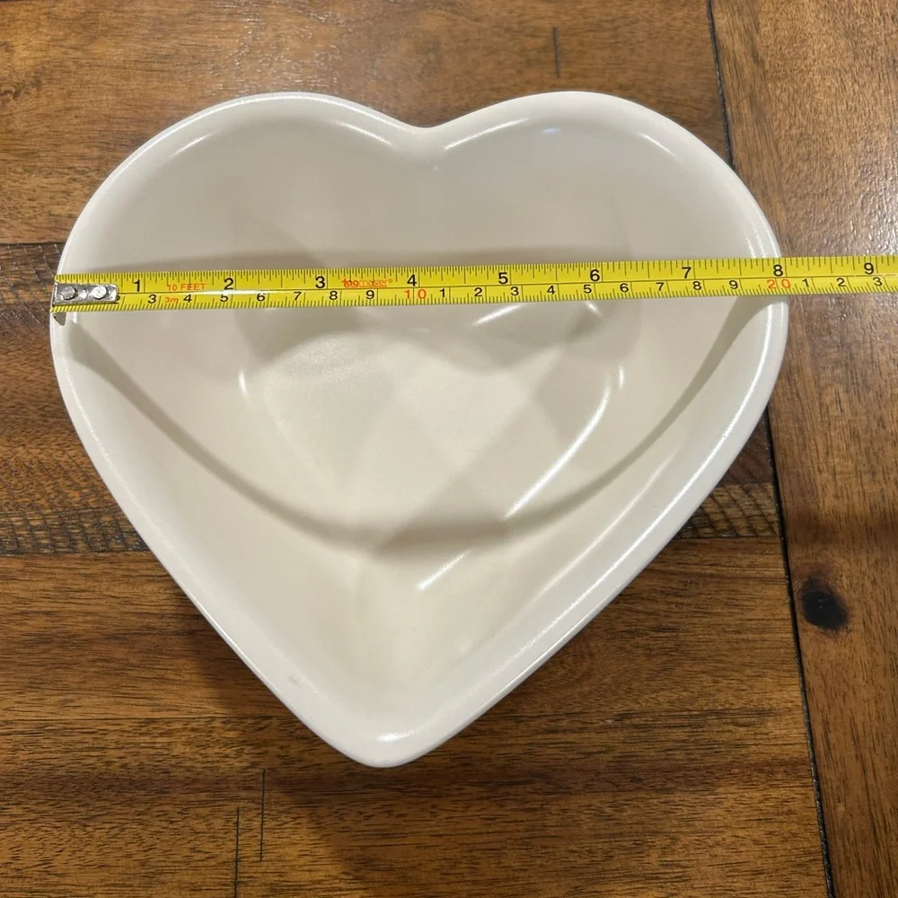Pflatzgraff Vintage White Heart shaped bowl 8” PFA46